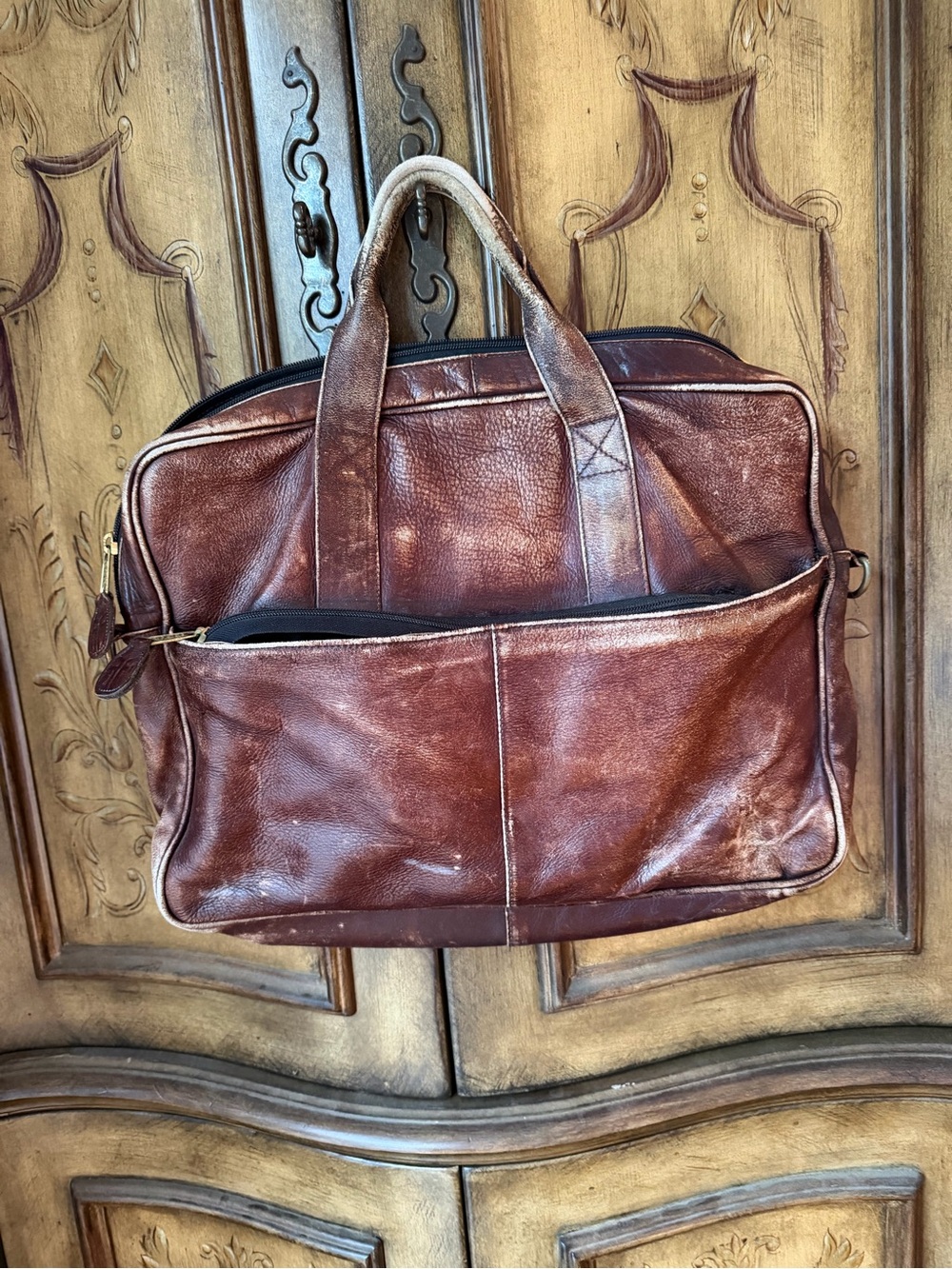 FRYE AND CO. Distressed Brown Leather Briefcase